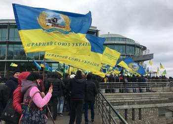 Геннадій Новіков: продаж землі іноземцям – це злочин перед прийдешніми поколіннями