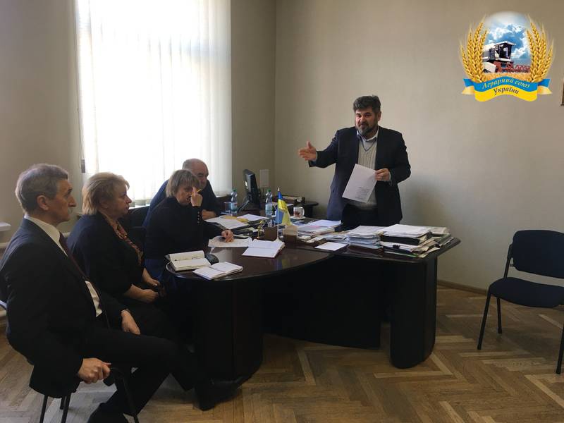 Геннадій Новіков: усі проблеми, перед якими раніше поставали аграрії – ніщо порівняно з тим, що очікує на сільгоспвиробників після розпродажу української землі