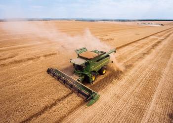 Аграрії Дніпропетровщини зібрали один з найкращих врожаїв зерна за останні роки