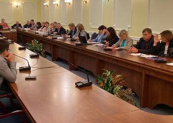 Позицію аграріїв щодо повної відміни обов’язкового ліцензування пального підтримав голова Комітету Верховної Ради України з питань аграрної та земельної політики Микола Сольський.